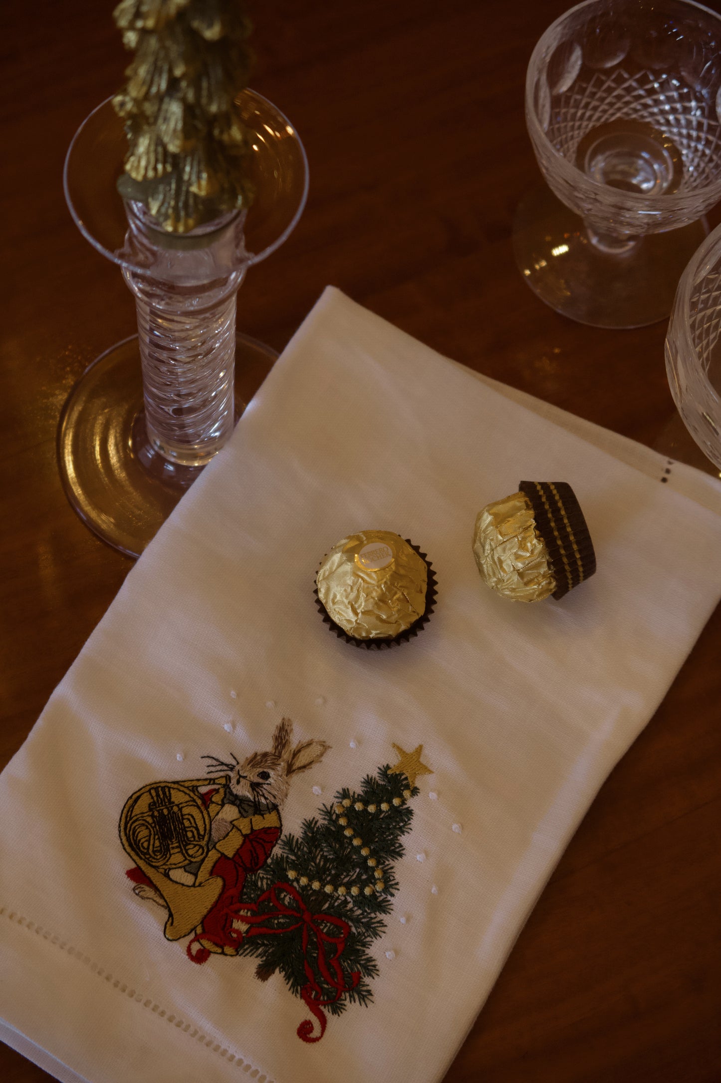 The Twelve Days of Christmas Table Linens