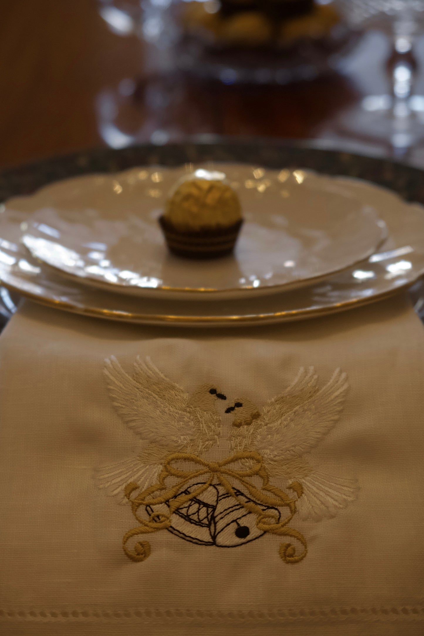 The Twelve Days of Christmas Table Linens